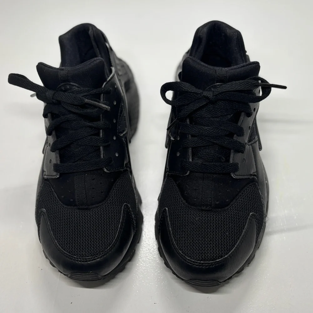 Nike Air Huarache Youth 7Y Triple Black Sneakers